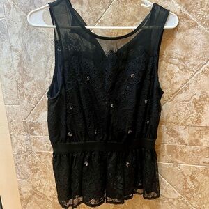 Meadow Rue small black top